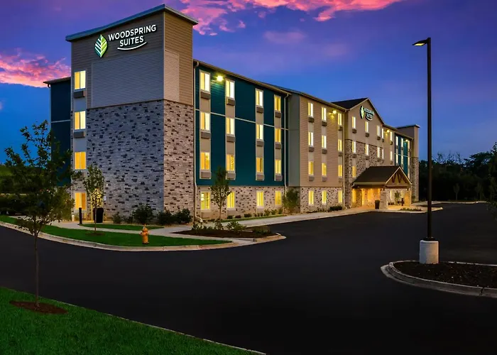 Woodspring Chicago Dari 4*