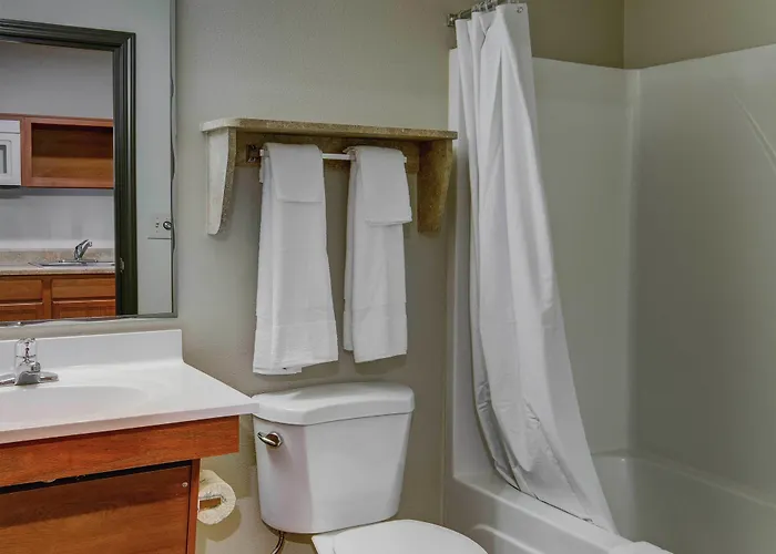 Woodspring Chicago Dari Hotel 4*