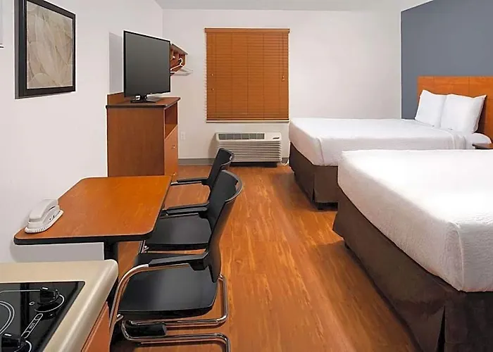 Woodspring Chicago Dari Hotel 4*