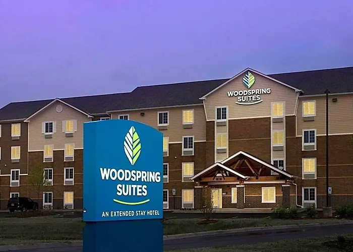 Woodspring Chicago Dari Hotel 4*
