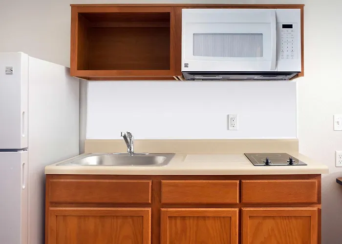 Отель Woodspring Chicago Dari 4*