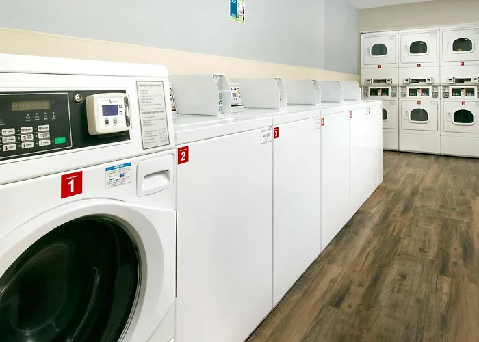 Woodspring Chicago Dari 4*