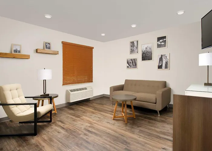 Woodspring Chicago Dari 4*